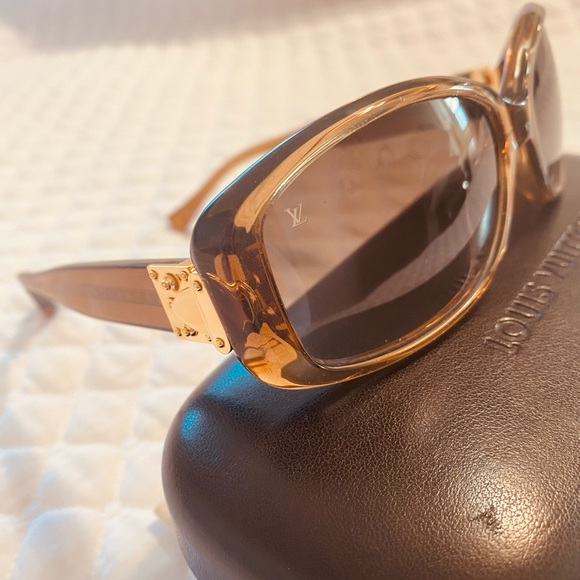 AUTHENTIC Louis Vuitton sunglasses - Picture 4 of 7